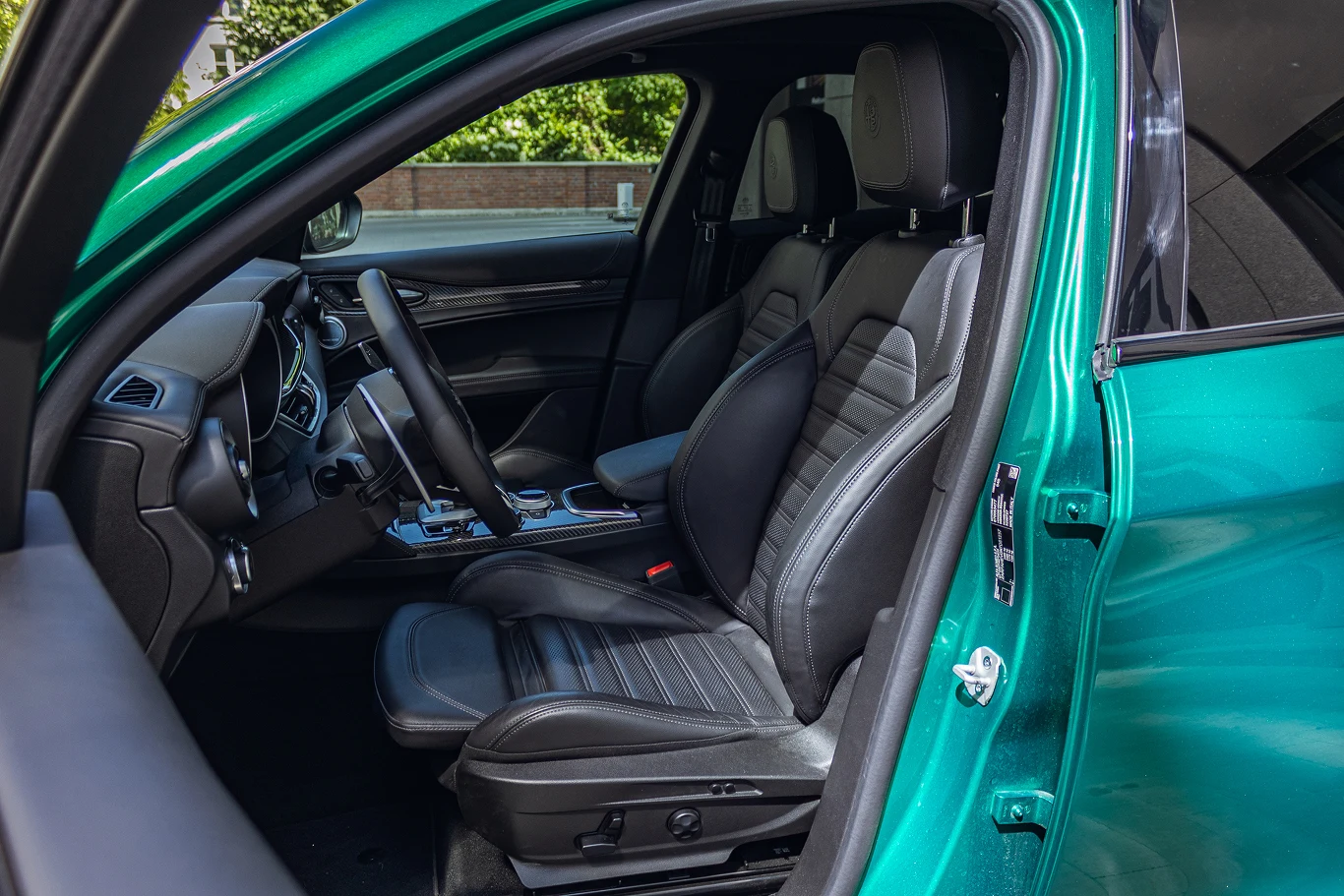 Alfa Romeo Stelvio Quadrifoglio Alfa Romeo Stelvio Quadrifoglio
