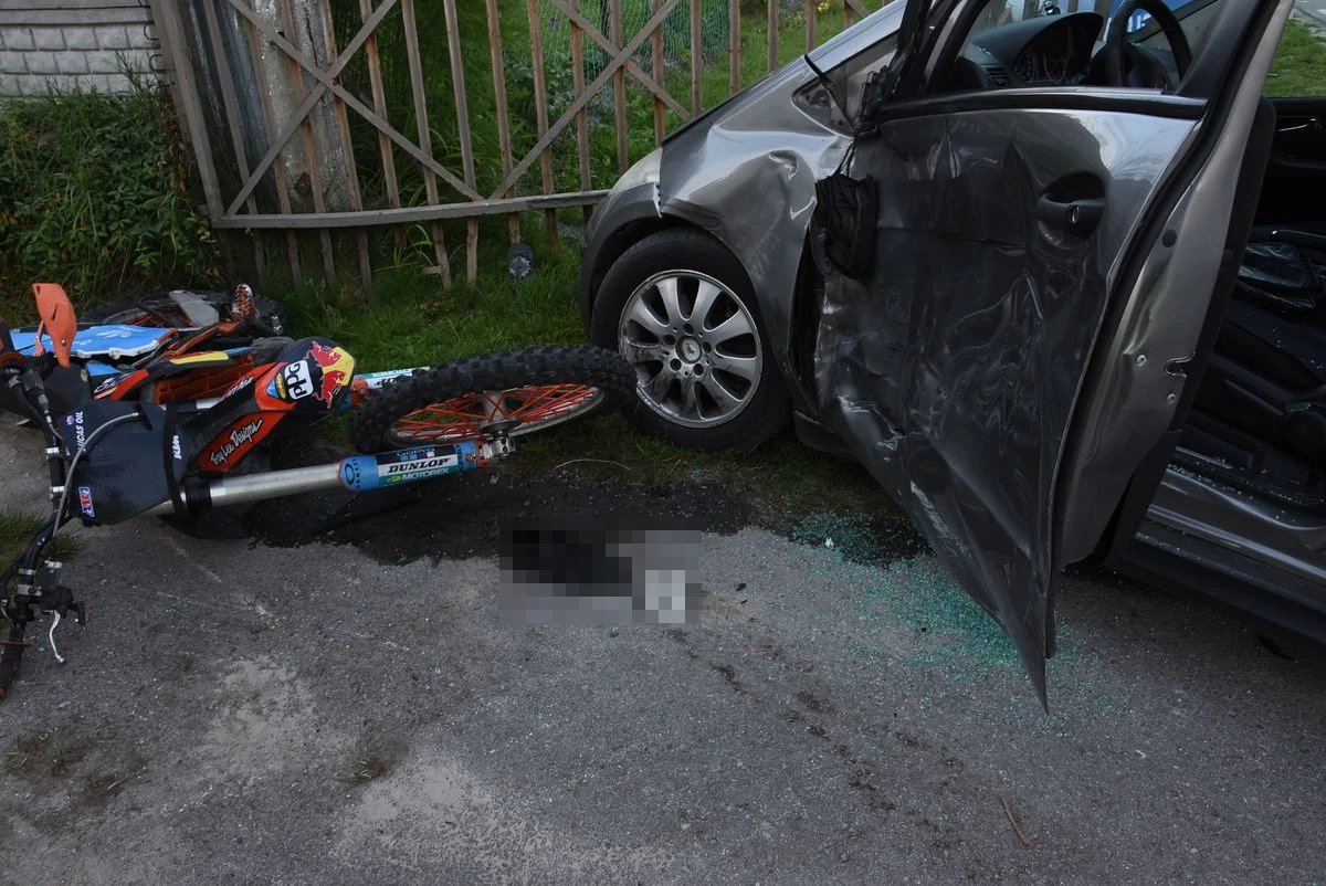 Mimo podjętej reanimacji życia 15-letniego motocyklisty nie udało się uratować.