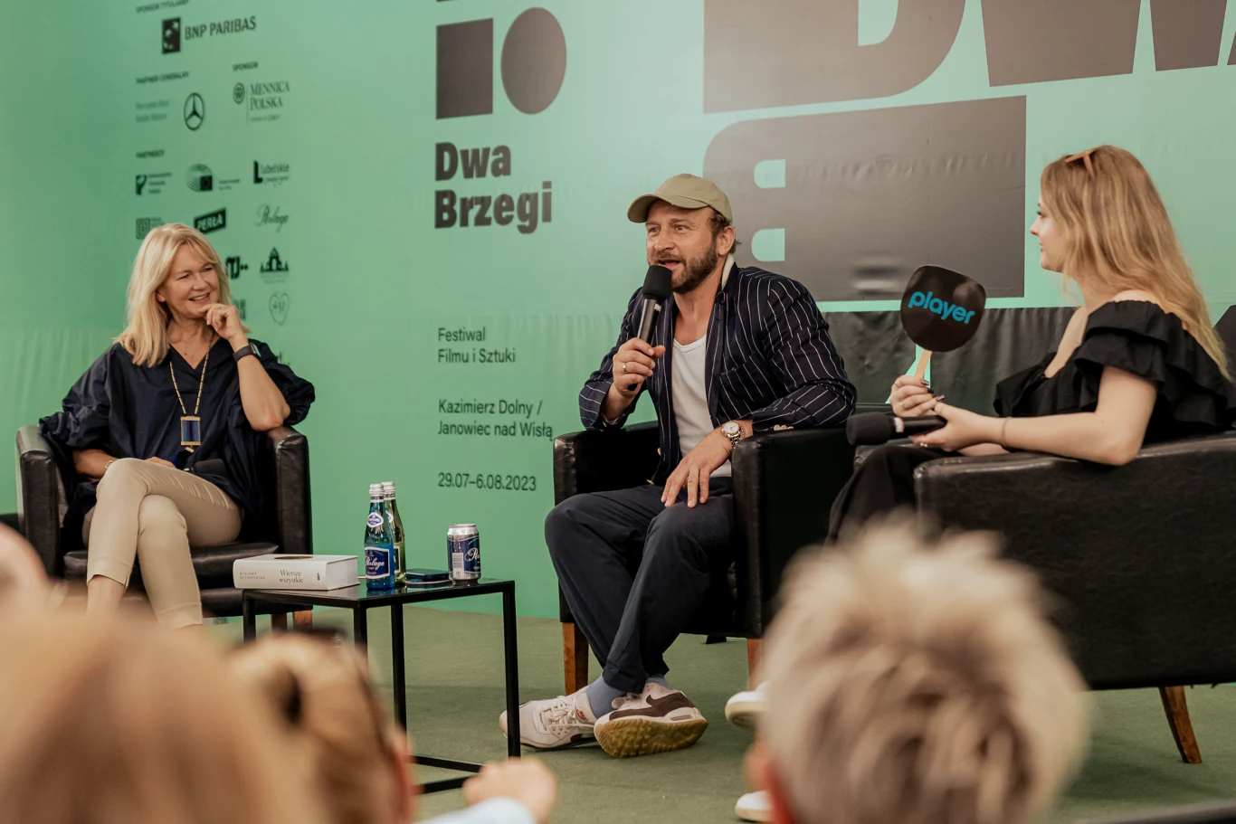 Grażyna Torbicka prowadząca spotkanie z Borysem i Sonią Szycami po pokazie filmu "Miało cię nie być" Grażyna Torbicka prowadząca spotkanie z Borysem i Sonią Szycami po pokazie filmu "Miało cię nie być"