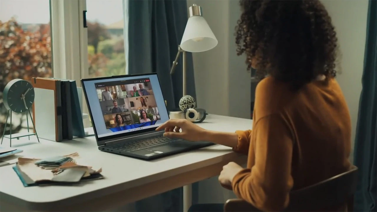 Laptop z Windows 11 Laptop z Windows 11