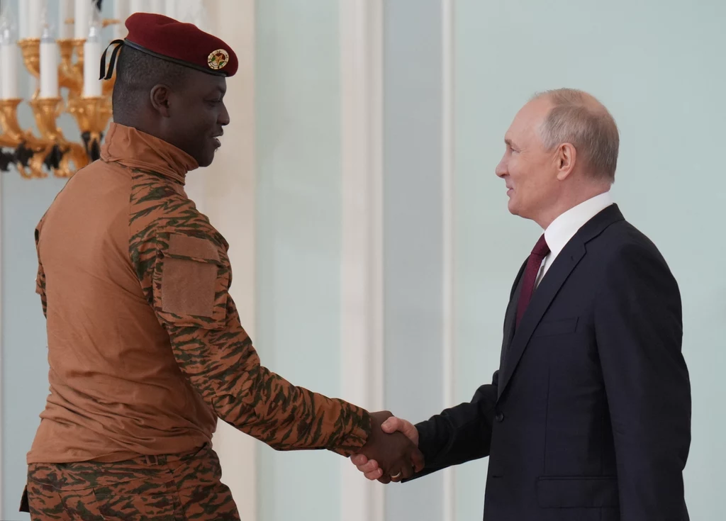 Prezydenci Burkina Faso i Rosji: Ibrahim Traore oraz Władimir Putin Prezydenci Burkina Faso i Rosji: Ibrahim Traore oraz Władimir Putin
