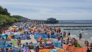 Mandat za parawan na plaży. W tej sytuacji grozi ci wysoka kara.