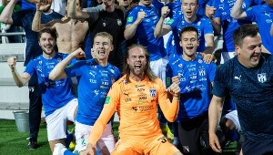 Upokorzyli byłego trenera Legii, a teraz jeszcze to. Złoty sen o LM trwa