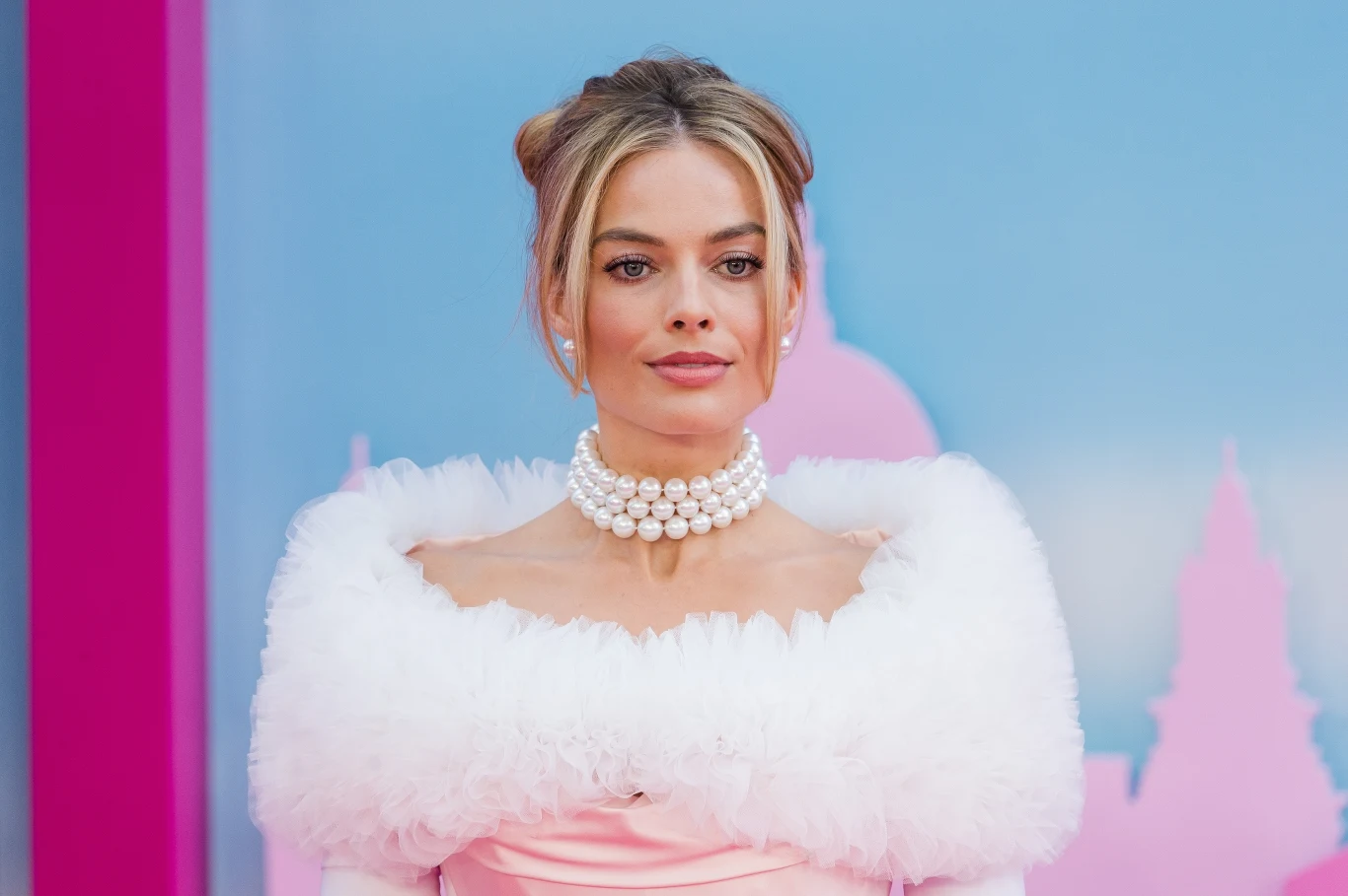 Margot Robbie pasowałaby do roli Kylie Minogue? Margot Robbie pasowałaby do roli Kylie Minogue?
