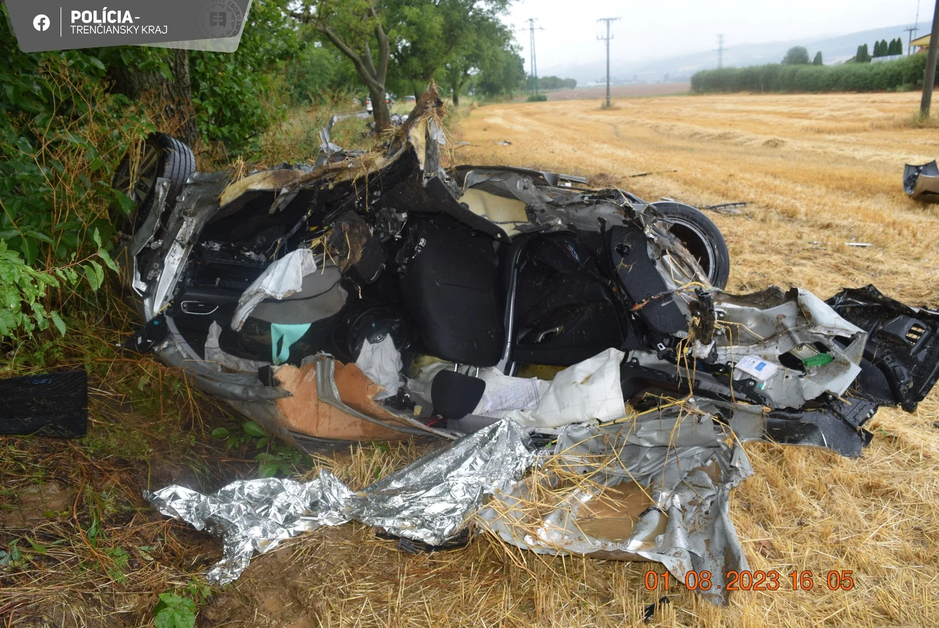 "Wypadek" koło Nowego Miasta nad Wagiem to w istocie kolizja drogowa / fot. słowacka Policja