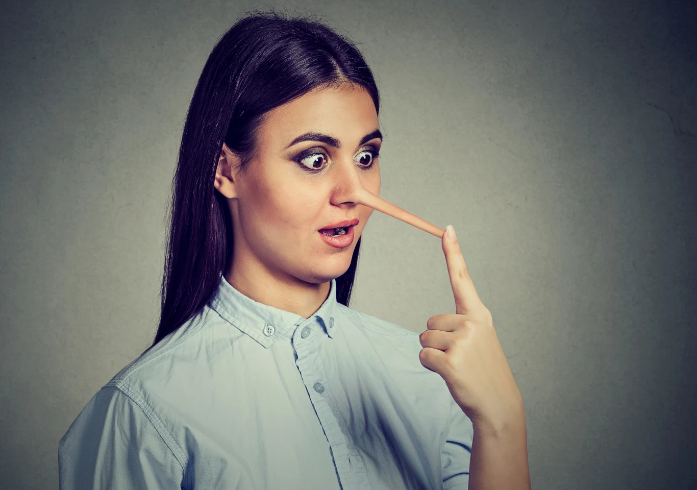 Jak rozpoznać kłamcę wśród znaków zodiaku? W przypadku Wag jest to prawie niemożliwe, bo po czasie same zaczynają one wierzyć w historie, które opowiadają innym ludziom