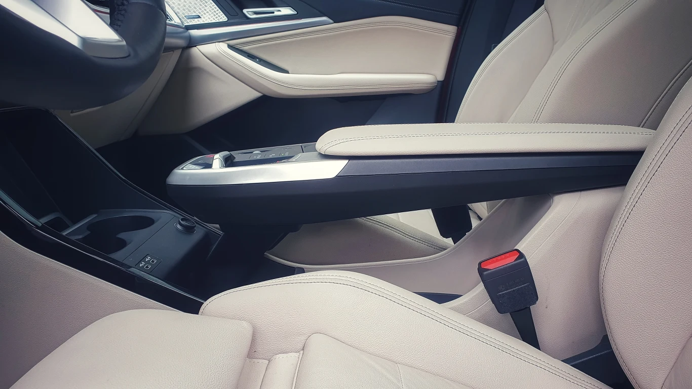 BMW 230e xDrive Active Tourer