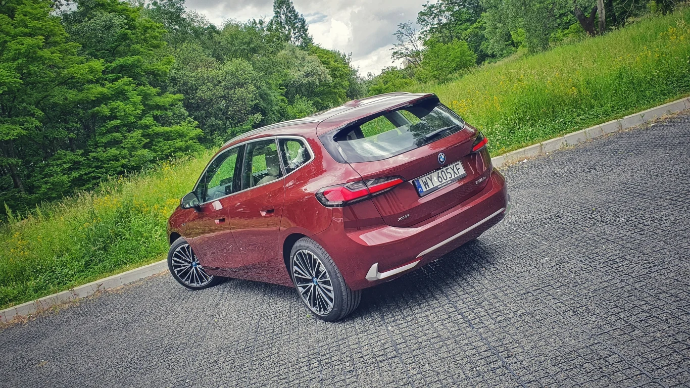 BMW 230e xDrive Active Tourer