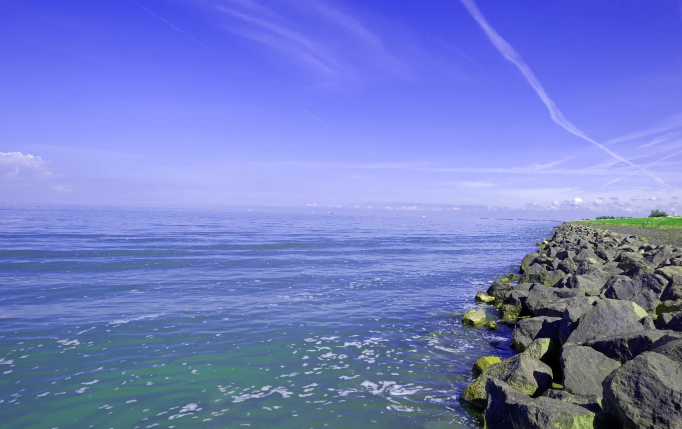 Skażenie wybrzeży Morza Irlandzkiego sprawia, że nie daje się ono do pływania Skażenie wybrzeży Morza Irlandzkiego sprawia, że nie daje się ono do pływania
