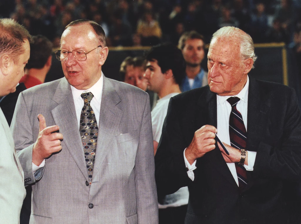 Prezes PZPN Marian Dziurowicz i prezydent FIFA Joao Havelange Prezes PZPN Marian Dziurowicz i prezydent FIFA Joao Havelange