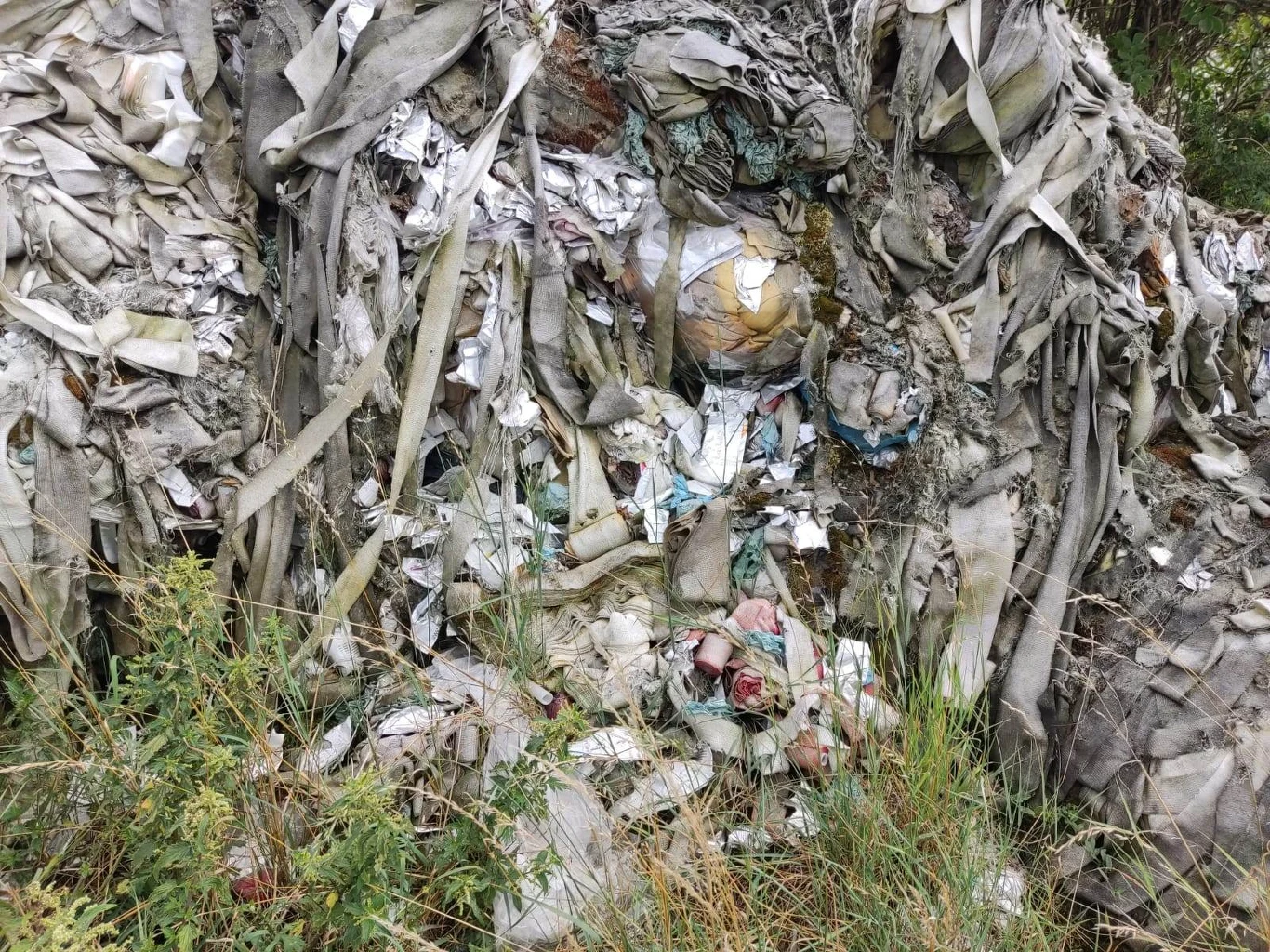 Na terenie Otmic ktoś porzucił medyczne odpady Na terenie Otmic ktoś porzucił medyczne odpady