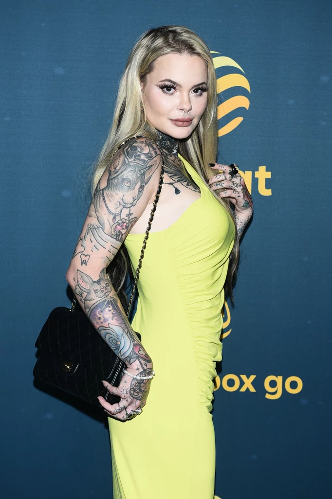 Monika Miller odsłoniła swoje liczne tatuaże 