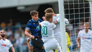 Nudy nad Niemnem. Zmarnowany rzut karny, awans Lecha Poznań na stojąco