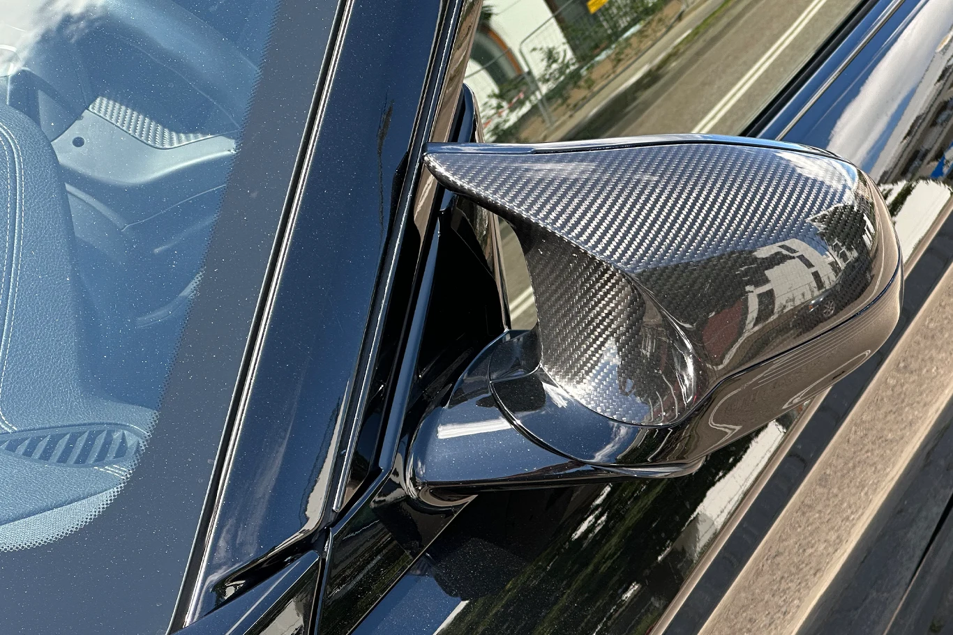 Lusterka często składają się automatycznie