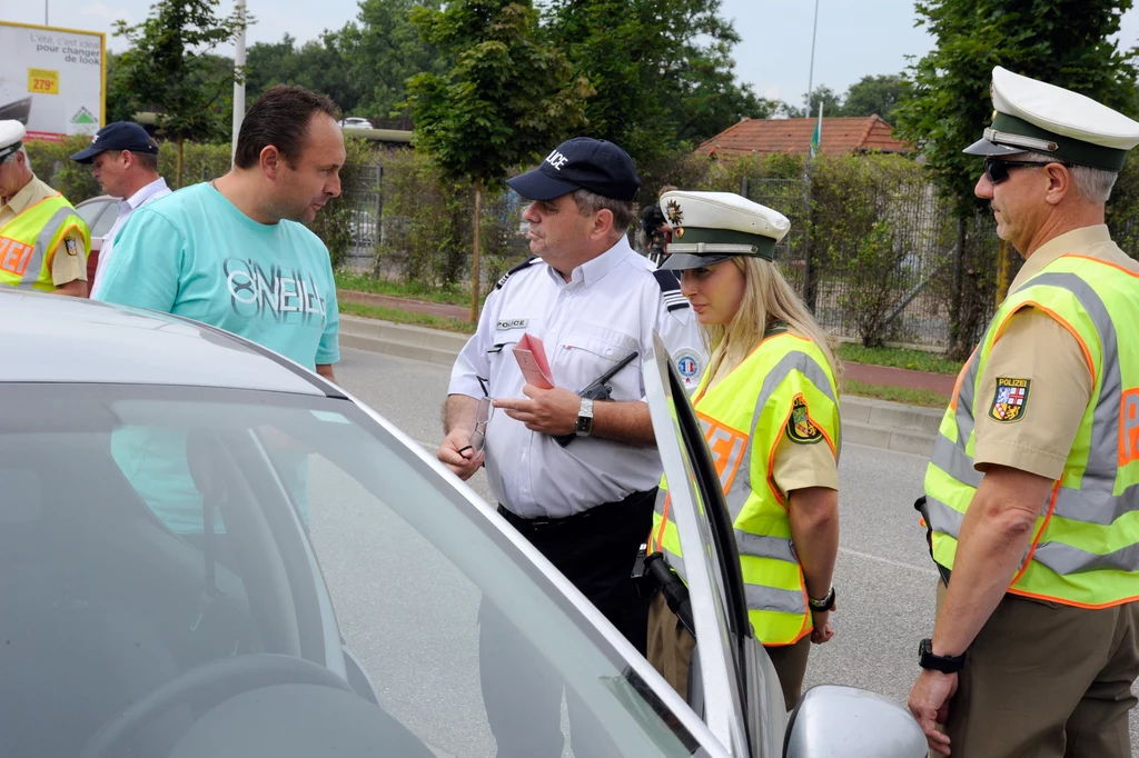 W niektórych krajach kierowcy mogą spodziewać się bardzo nietypowych przepisów. 