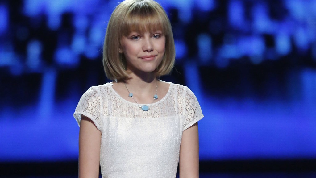 Grace VanderWaal podczas jednego z odcinków "Mam talent" w 2016 roku