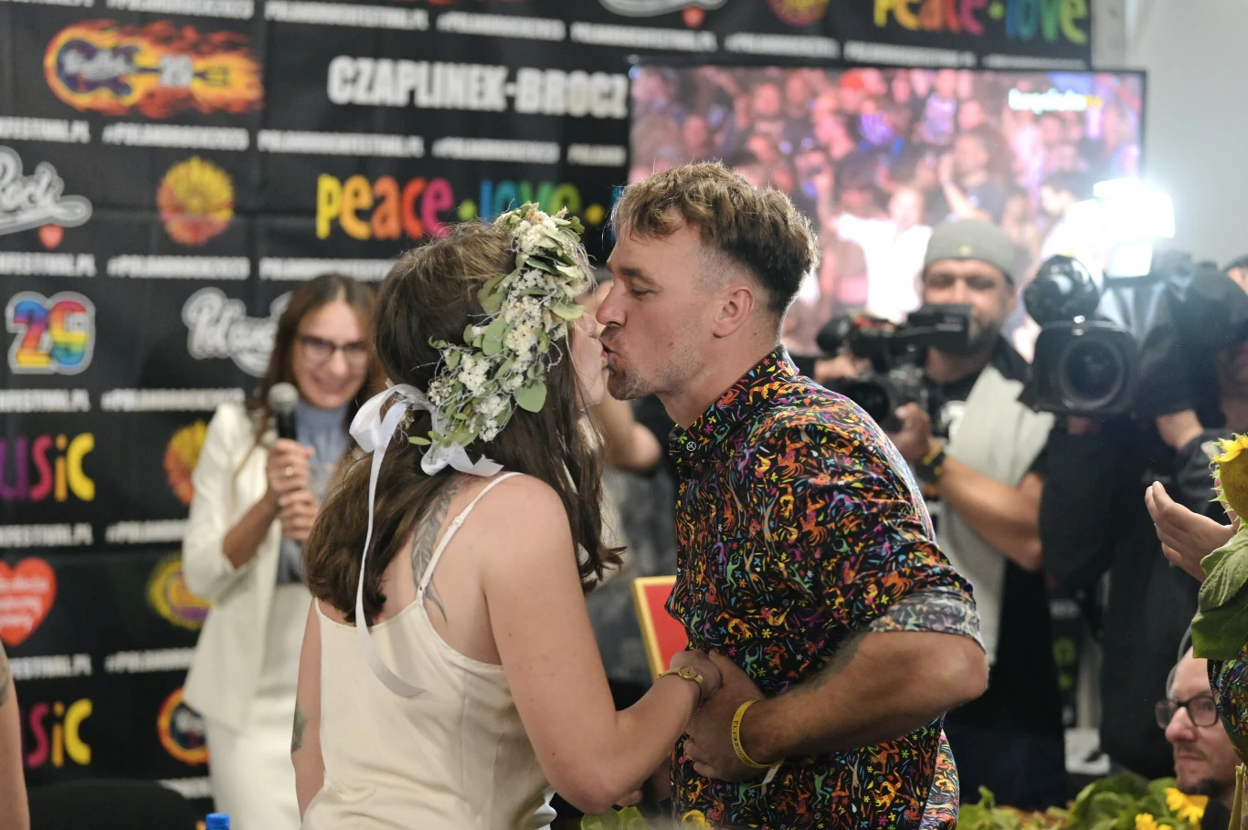 Zobacz zdjęcia ze ślubu na Pol'and'Rock Festival 2023!