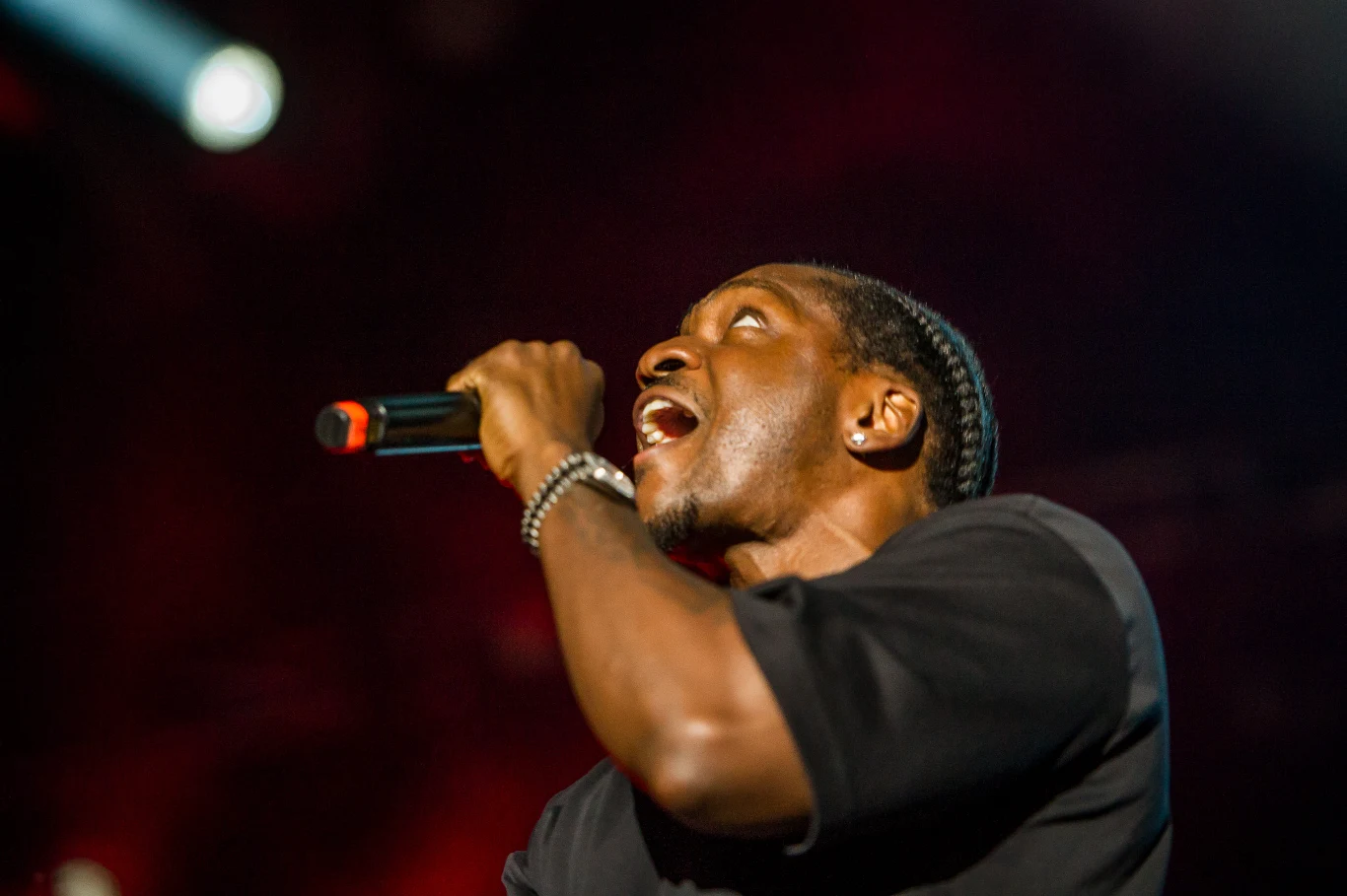 Pusha T ostatecznie na OFF-ie wystąpił, jednak w dniu koncertu zmieniła się godzina jego koncertu. Przesunięto go o dwie godziny wcześniej, na 21:30. 