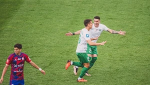 Raków poczuł "klątwę" pucharów. Warta znów dokonuje cudów