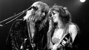 Christine McVie i Stevie Nicks z Fleetwood Mac w 1977 roku