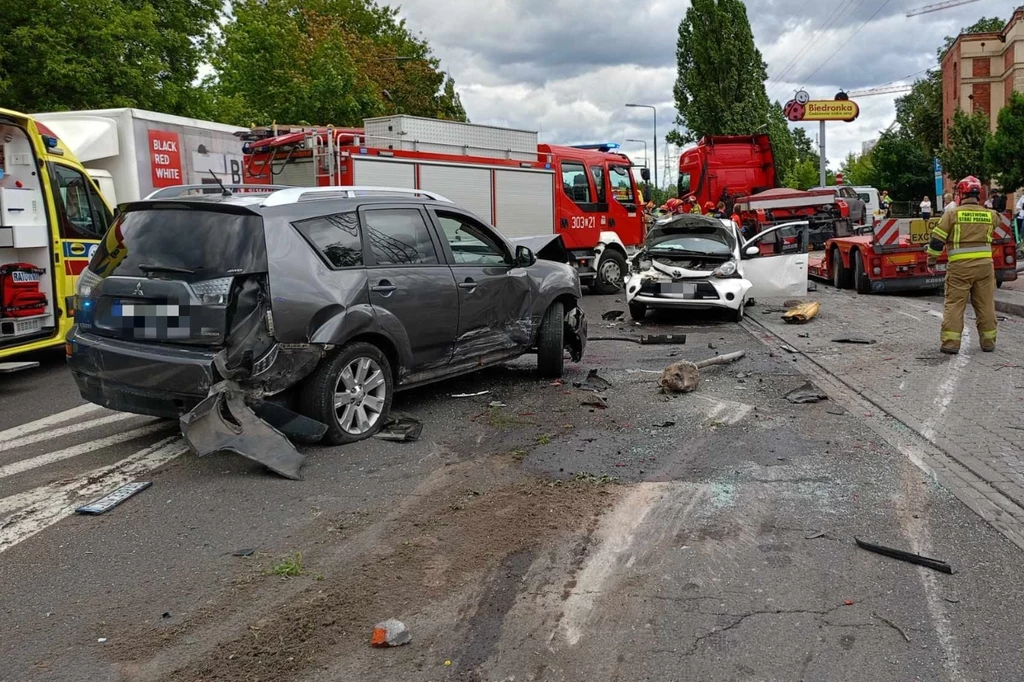 Karambol na skrzyżowaniu w Bydgoszczy Fot. Bydgoszcz 998 @Facebook 