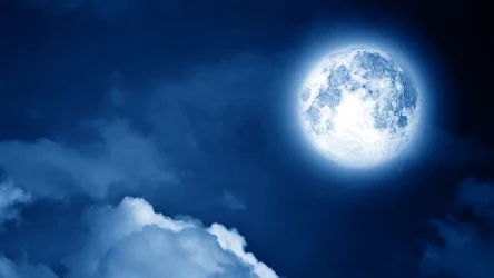 W sierpniu są aż dwie pełnie Księżyca. Pod koniec sierpnia niebo rozświetli Niebieski Księżyc