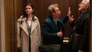 Selena Gomez, Martin Short i Steve Martin w serialu "Zbrodnie po sąsiedzku" 