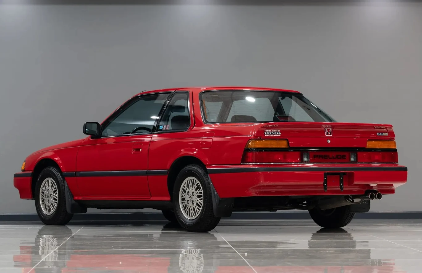 Zapłacił niemal 400 000 złotych za 36-letnią Hondę Fot. bringatrailer.com