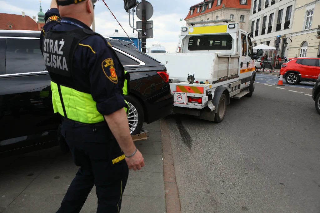 Straż Miejska ma prawo wystawić mandat za nieprawidłowo zaparkowany samochód