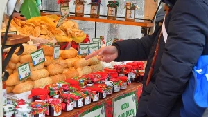 Mniej chętnych na wynajem stoisk do sprzedaży oscypków w Zakopanem