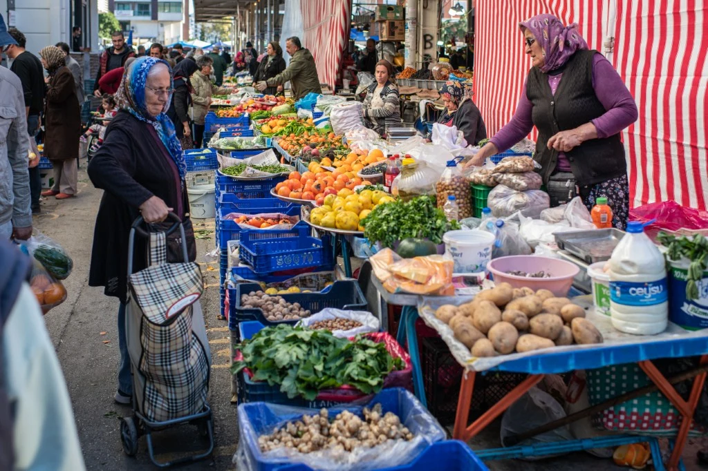 Inflacja wciąż drenuje portfele Turków Inflacja wciąż drenuje portfele Turków