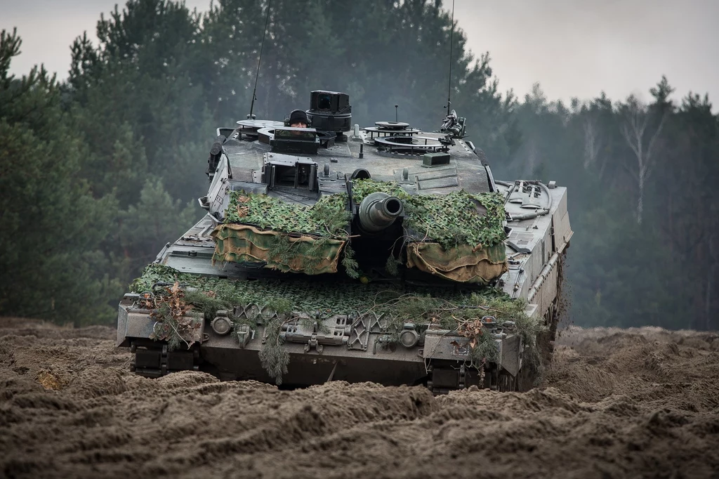 Leopard 2A5 na poligonie w Świętoszowie