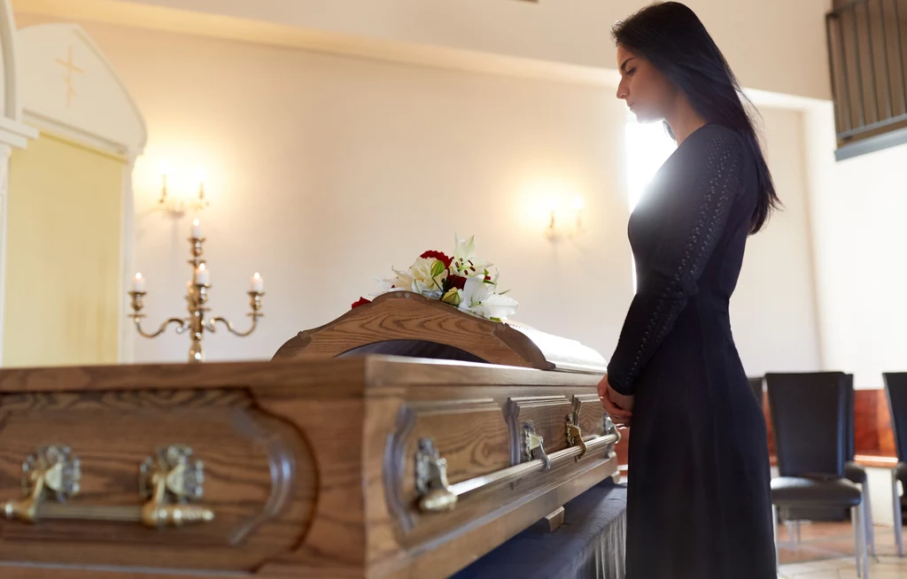 Wiele domów pogrzebowych nie przestrzega podstawowych zasad, a warunki w nich panujące pozostawiają wiele do życzenia 