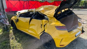 Dachowanie Renault Megane RS pod Oświęcimiem. W wypadku zginęło troje młodych ludzi