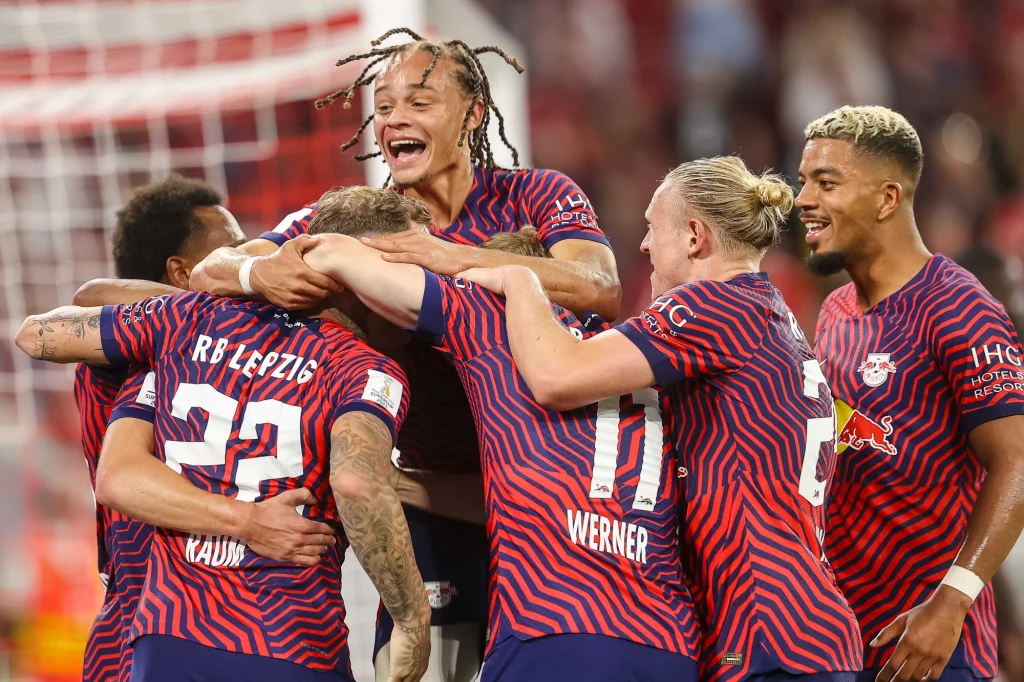 Piłkarze RB Lipsk sprawili sporą niespodziankę i zdobyli Superpuchar Niemiec Piłkarze RB Lipsk sprawili sporą niespodziankę i zdobyli Superpuchar Niemiec