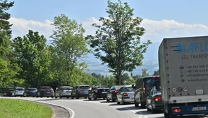 Podróżujesz w Tatry samochodem? Oto jak uniknąć korków na Zakopiance