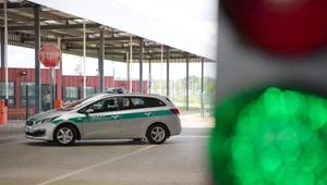 Dramatyczne sceny na granicy. Strażnicy ratowali życie dziecka