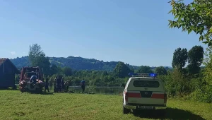 Policja wyłowiła ciała 12- i 20-latka ze zbiornika w Mostkach