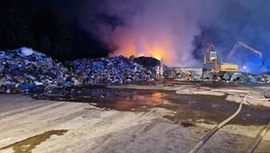 Pożar odpadów pod Otwockiem. Prezydent apeluje do mieszkańców