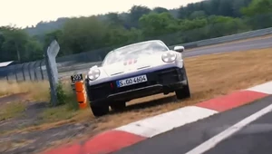 Porsche 911 Dakar na Nurburgringu. Takiego przejazdu jeszcze nie widzieliście