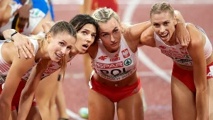 Od lewej: Natalia Kaczmarek (jedyna zdrowa), Anna Kiebasińska, Justyna Święty-Ersetic i Iga Baumgart-Witan