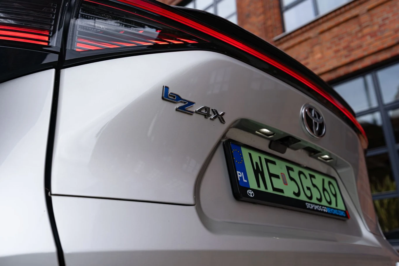 Toyota bZ4X 218 KM 4x4 XMODE