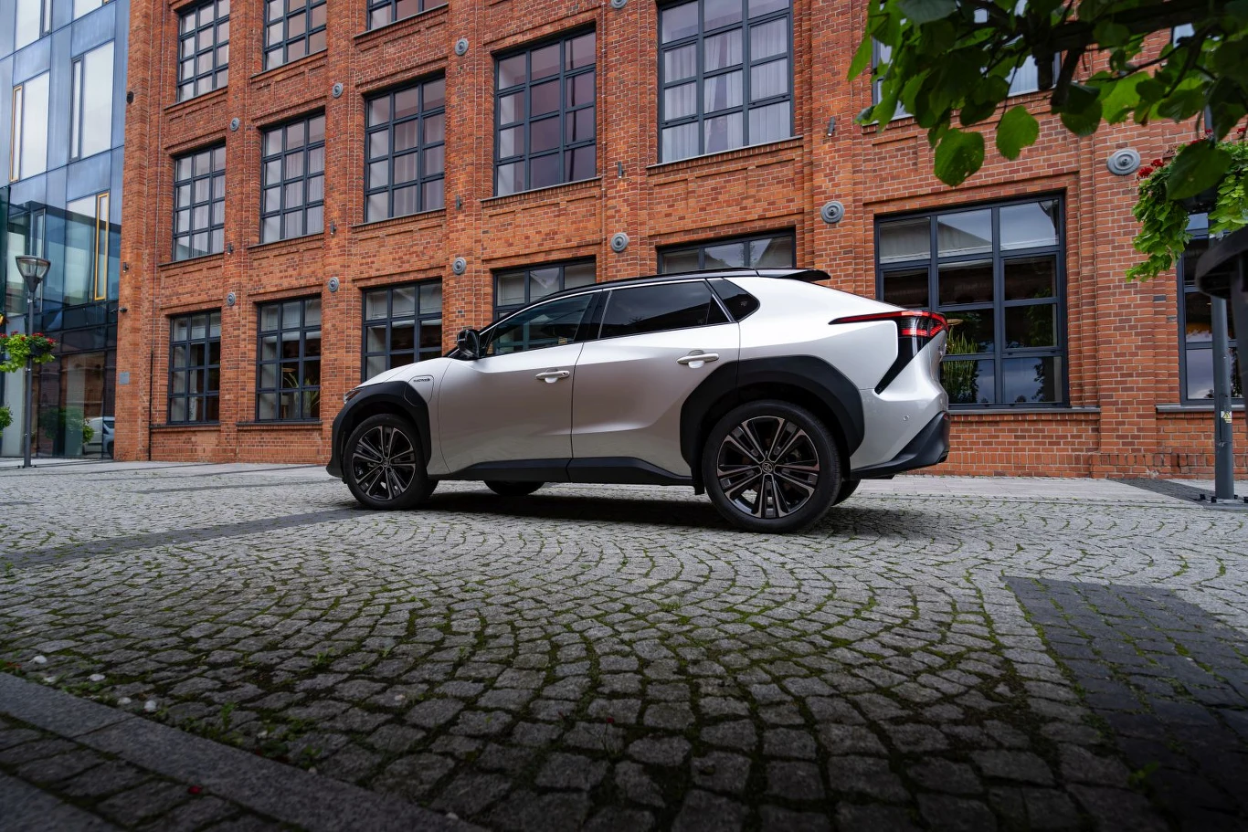 Toyota bZ4X 218 KM 4x4 XMODE