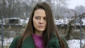 Gabrysia (Marta Juras) będzie zdruzgotana tym, co powiedział jej oszust w chwili, gdy policjanci zakładali mu kajdanki