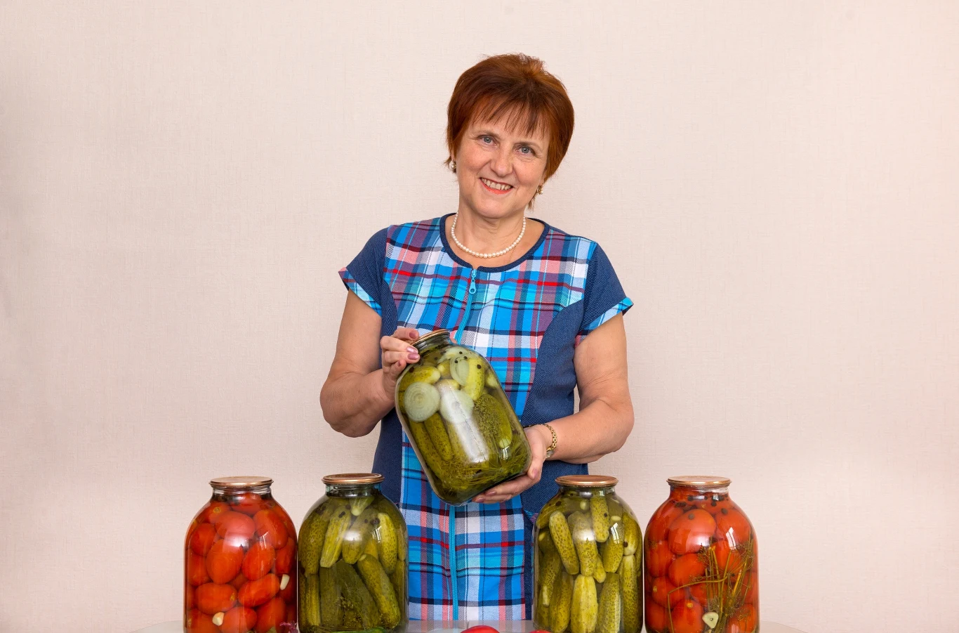 Co zrobić, aby ogórki po ukiszeniu wyszły idealnie? Kluczem jest ich odpowiednie przygotowanie przed włożeniem do słoja Co zrobić, aby ogórki po ukiszeniu wyszły idealnie? Kluczem jest ich odpowiednie przygotowanie przed włożeniem do słoja