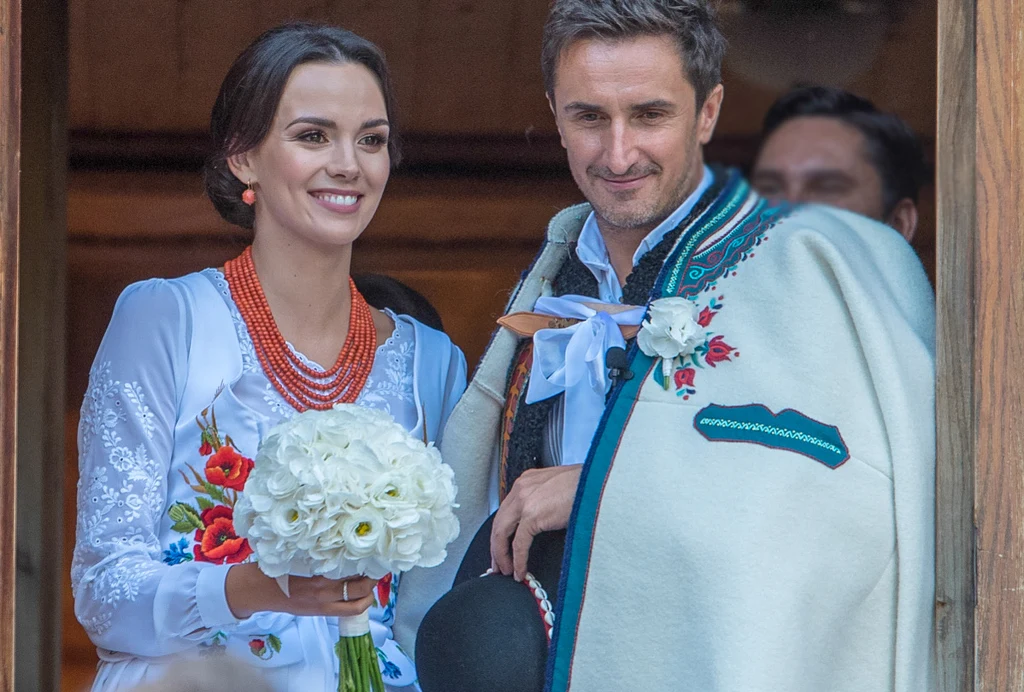 Paulina Krupińska i Sebastian Karpiel-Bułecka w dniu ślubu