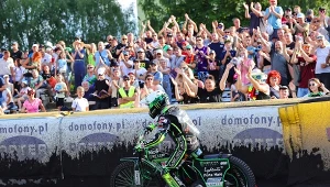 Dziwny wystrzał formy i jej nagły spadek. Te zdjęcia mówią całą prawdę o problemie gwiazdy