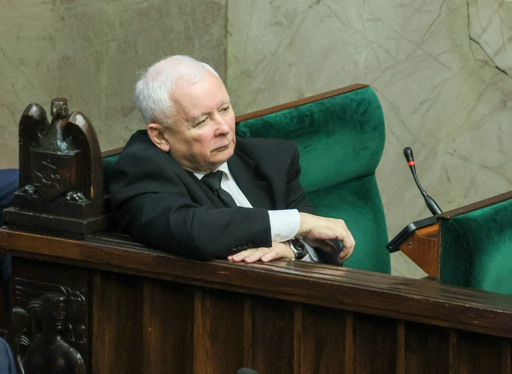 Jarosław Kaczyński w ławach rządowych w Sejmie Jarosław Kaczyński w ławach rządowych w Sejmie