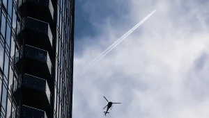 Przelot samolotu i helikoptera w Los Angeles, który upamiętnił śmierć Kobe'go Bryanta