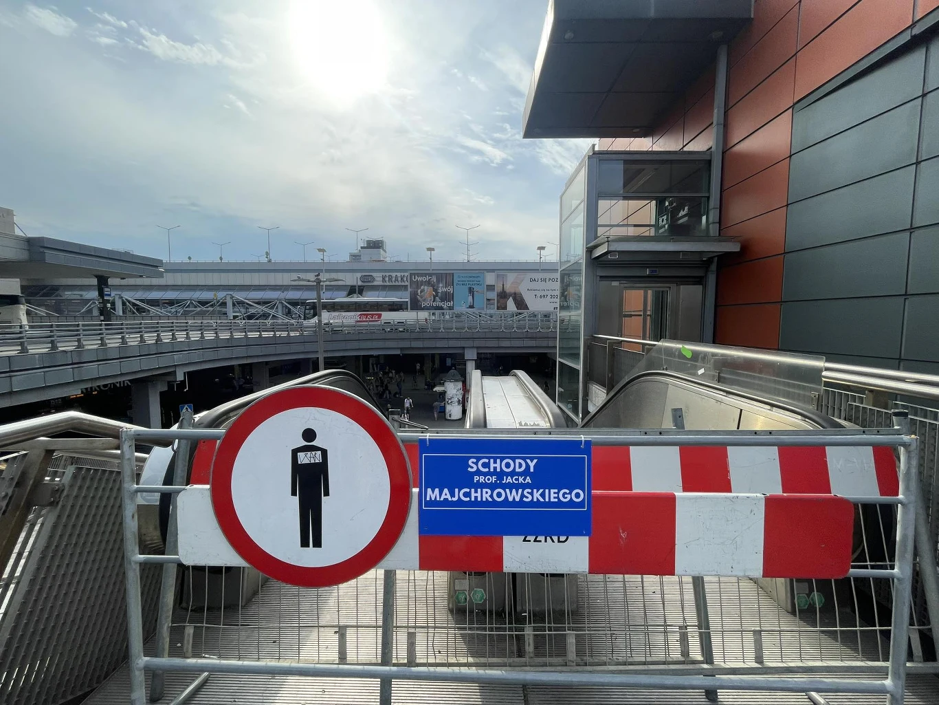 Schody ruchome na dworcu nie działają od lat